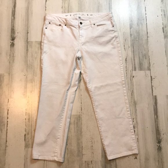 Jennifer Lopez Denim - women’s white capris cute